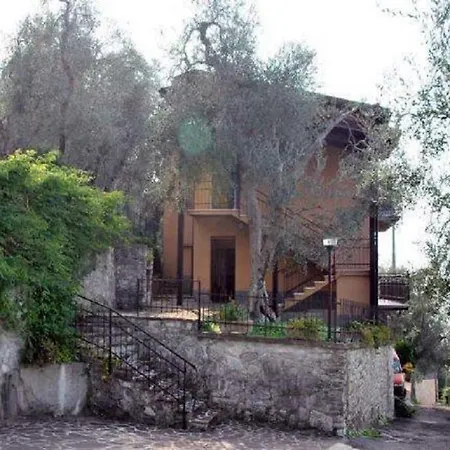 Oliva * Castelletto Di Brenzone