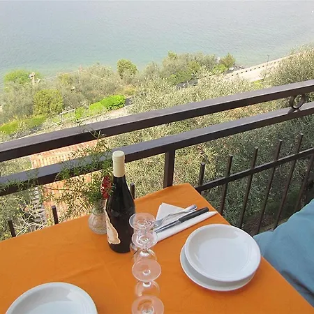 Oliva * Castelletto di Brenzone
